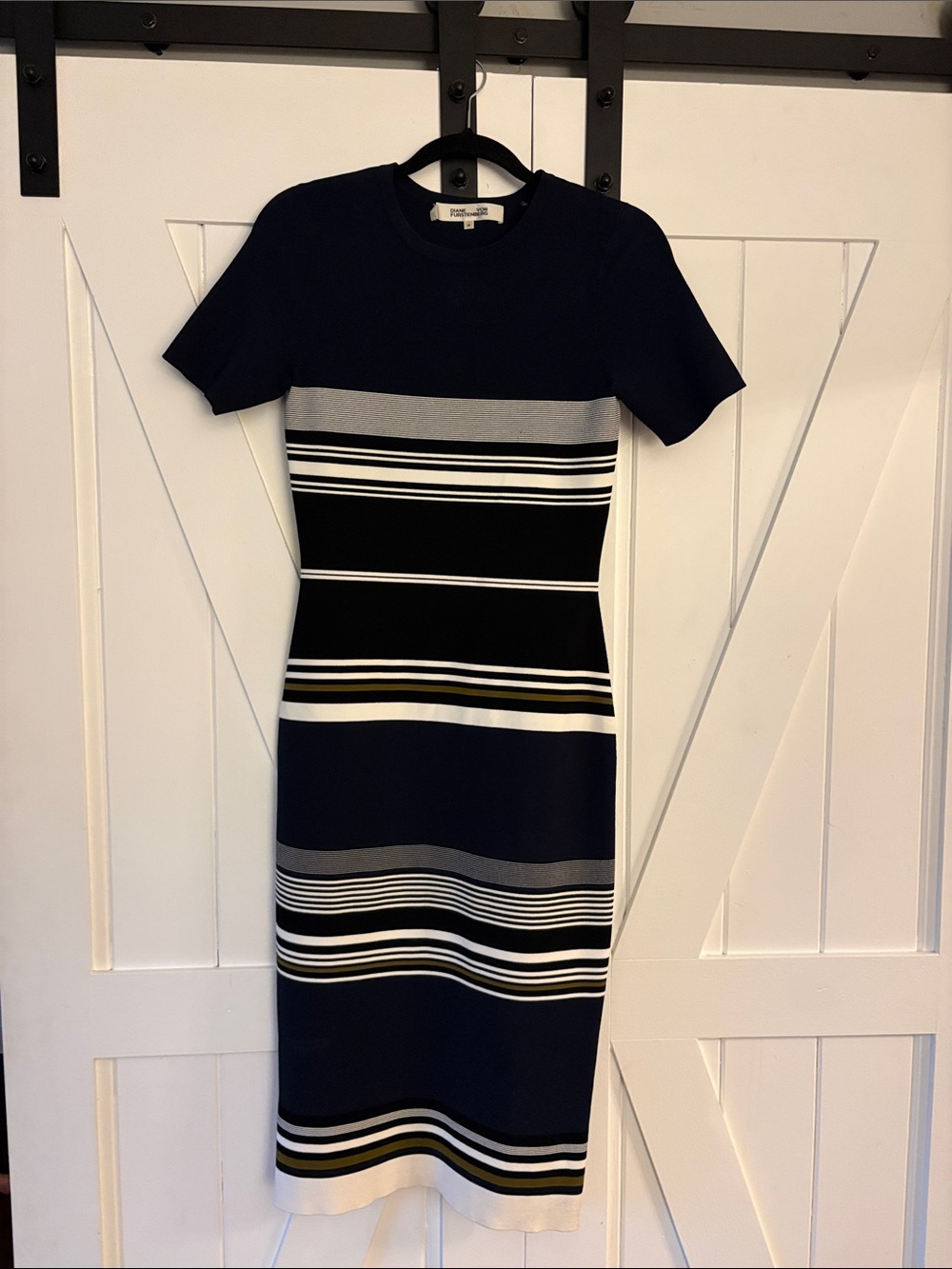 Diane Von Furstenberg navy and White Striped dress short sleeve knee length